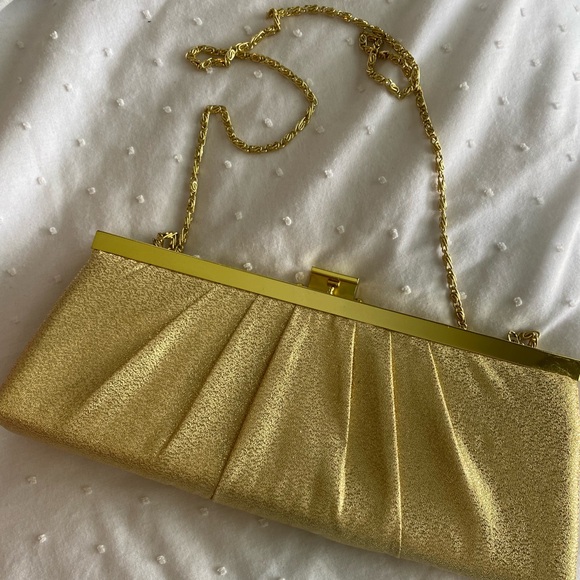 Jessica McClintock Gold Clutch Purse with Chain 💛 - Picture 3 of 6